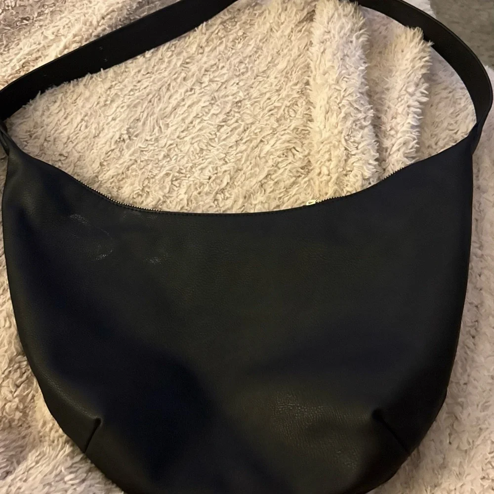 Universal Threads Women's Shoulder Bag